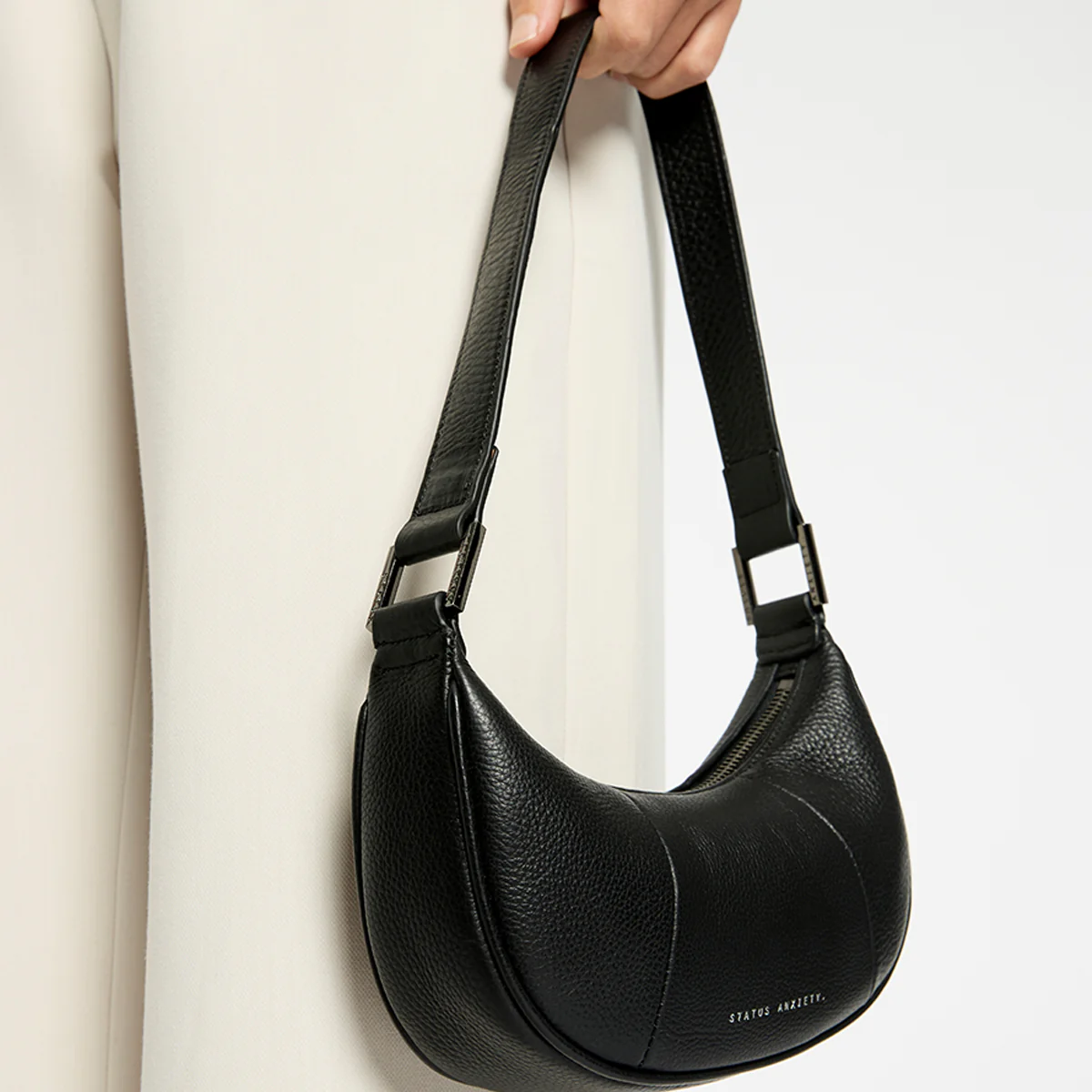 Solus Bag - Black - Image 9